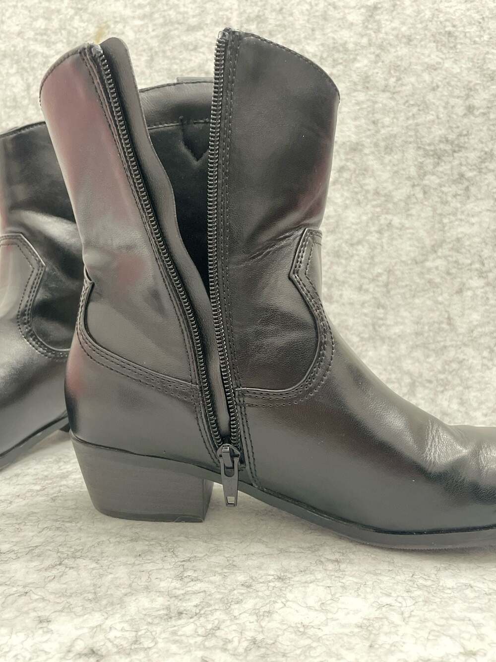 5 Art Class Margot Western Style Boots with White Stars - Picture 4 of 14
